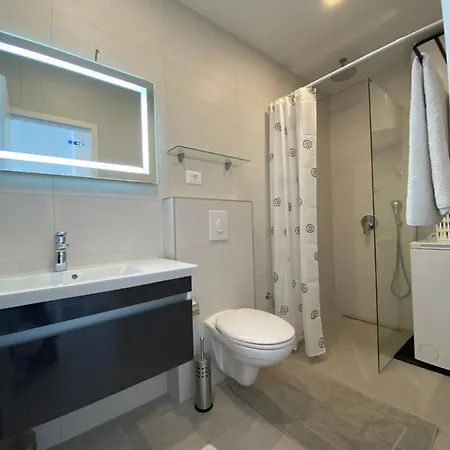 Apartment Draga & Lola Baska Voda