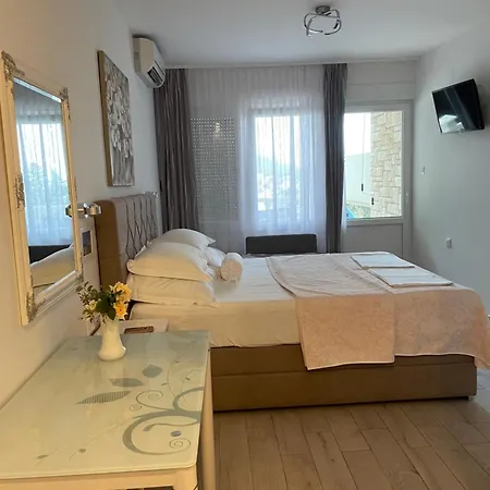 Draga & Lola Apartment Baska Voda